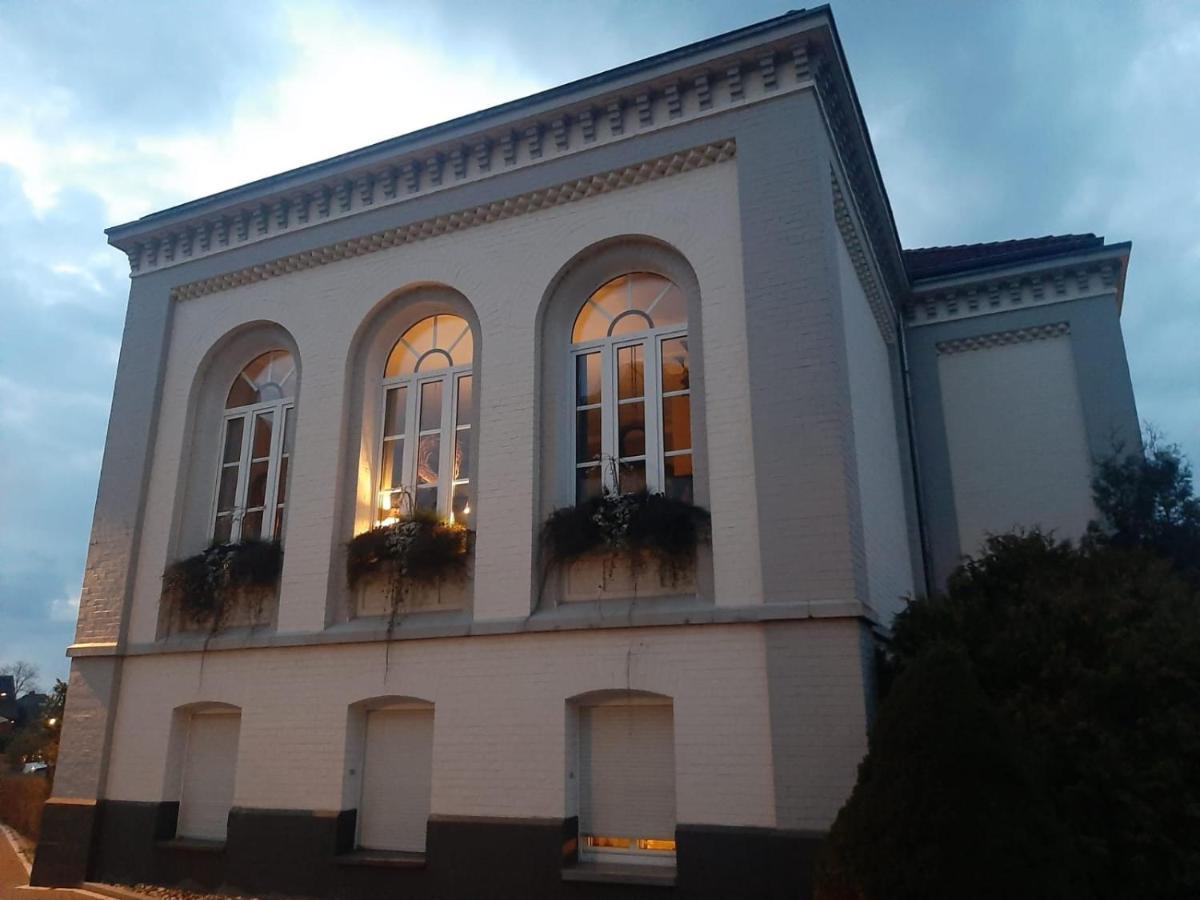 Wohnen Im Alten Amtsgericht Im Herzen Von Apartment